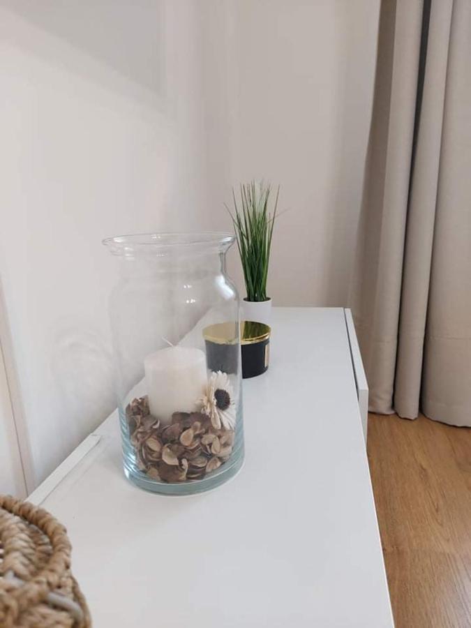 Alfoeldi Palace Apartman Debrecen Bagian luar foto