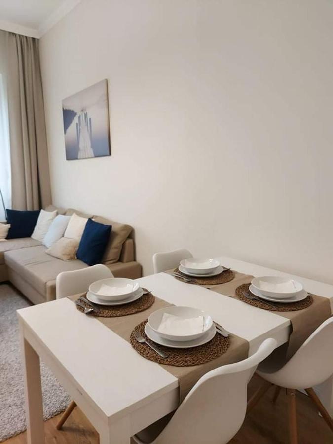 Alfoeldi Palace Apartman Debrecen Bagian luar foto