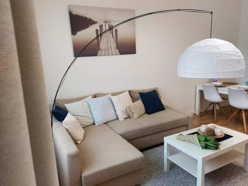 Alfoeldi Palace Apartman Debrecen Bagian luar foto