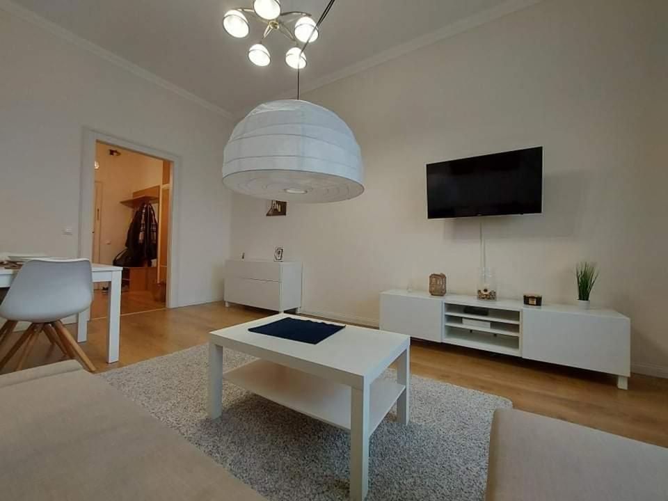 Alfoeldi Palace Apartman Debrecen Bagian luar foto