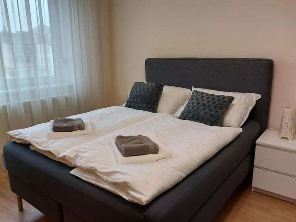 Alfoeldi Palace Apartman Debrecen Bagian luar foto