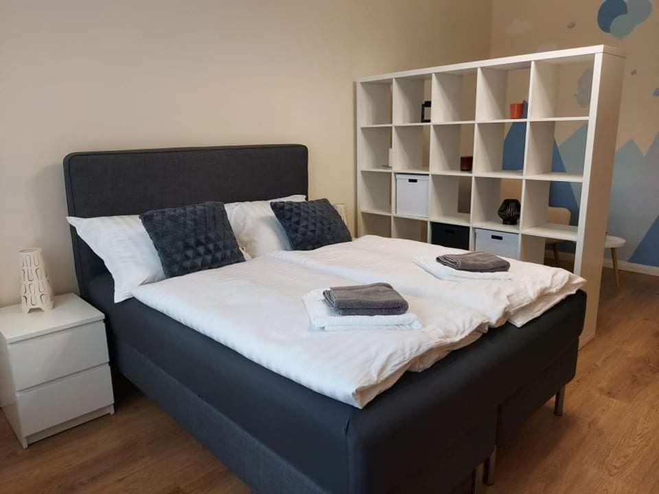 Alfoeldi Palace Apartman Debrecen Bagian luar foto