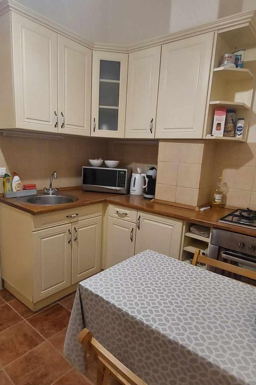 Alfoeldi Palace Apartman Debrecen Bagian luar foto