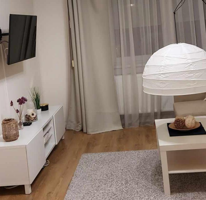 Alfoeldi Palace Apartman Debrecen Bagian luar foto
